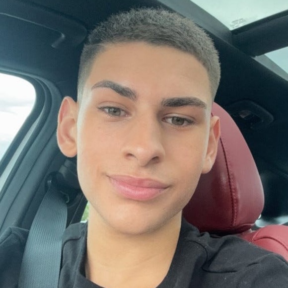 Meet your Posher, Hayden - Picture 1 of 1